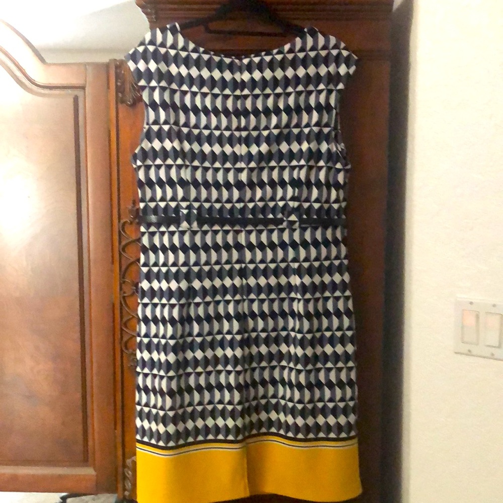 Dress - Picture 2 of 5